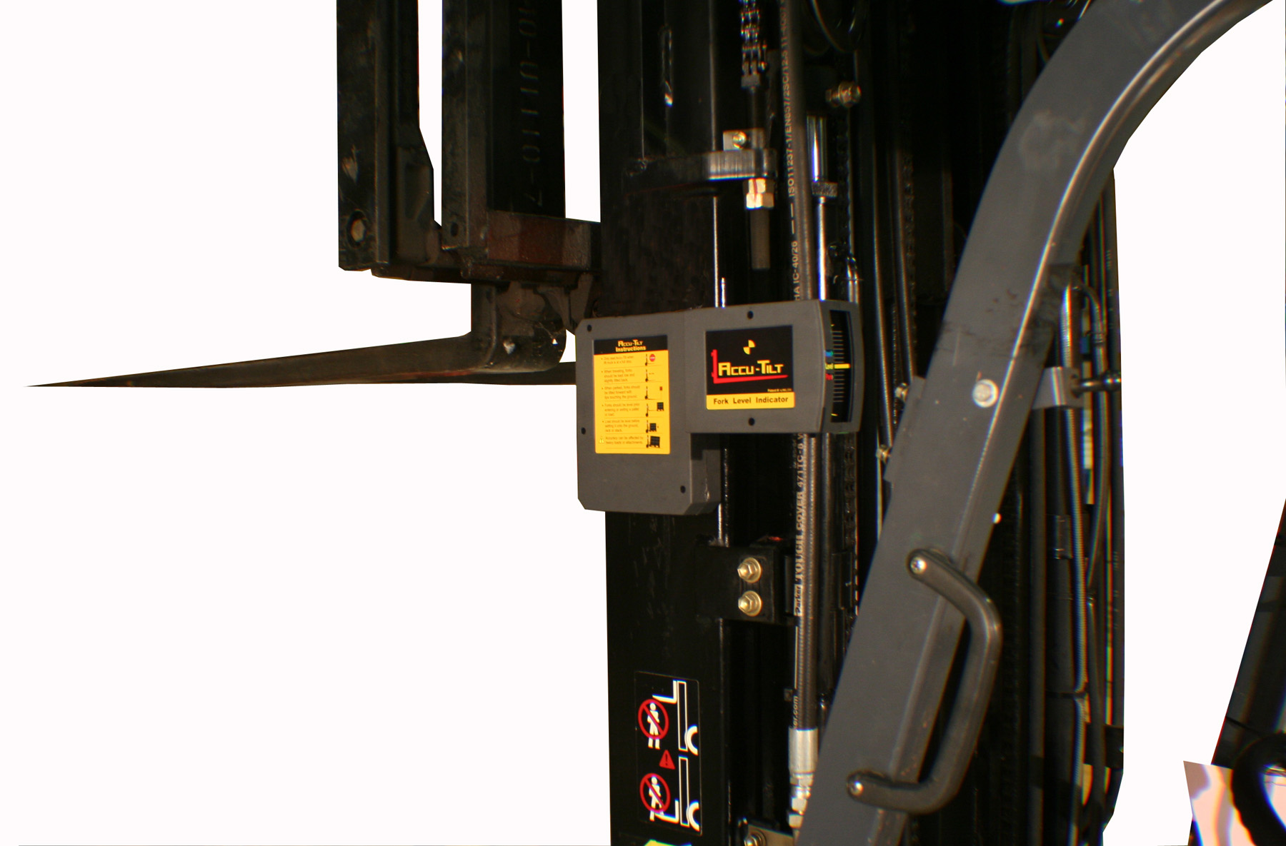 Forklift Tilt Level Indicator (Accu-Tilt) positions forks at the correct ...